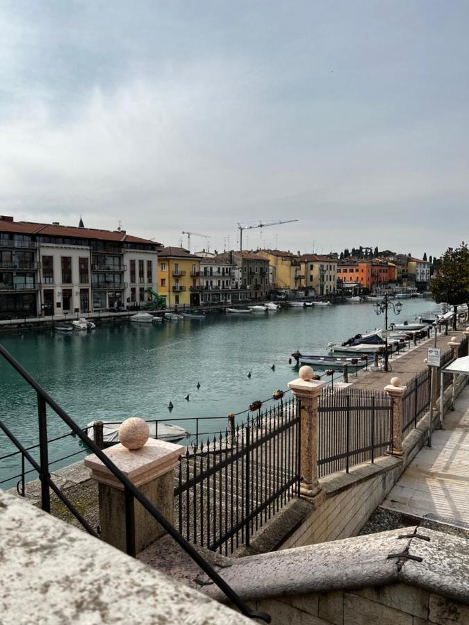 C House Rooms Lake Peschiera del Garda Exterior photo